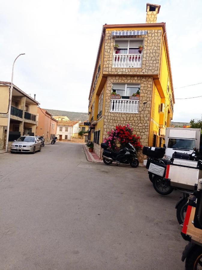 Hostal 卡尼亚马雷斯 外观 照片