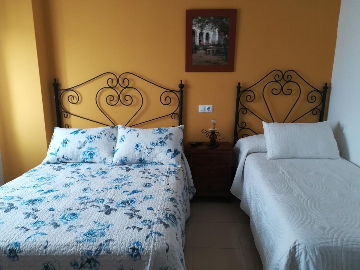 Hostal 卡尼亚马雷斯 外观 照片